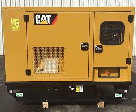 Дизельный генератор Caterpillar DE13.5E3 в кожухе — фото 7